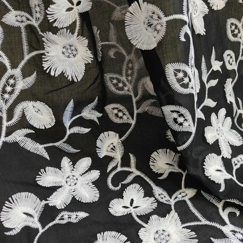 2024 Latest Lace Fabric High Quality 3D Floral Stripes Cotton Embroidered Dubai Lace For Shirt Dresses Fabric Sewing By Meter