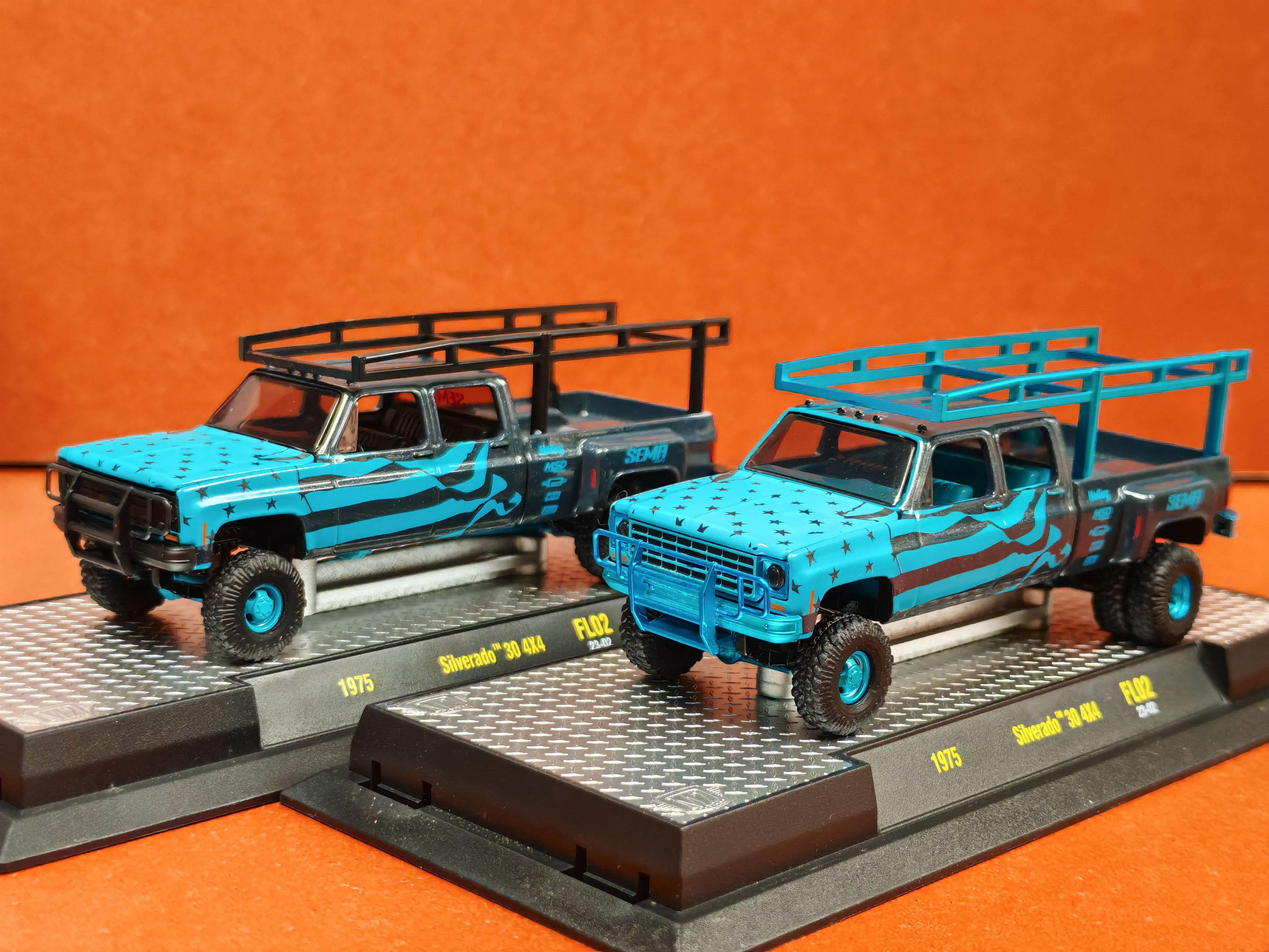 M2 Machines 1/64 1975 30 4*4 FL02 pickup extension BLue Die-cast Alloy Car Model Collection Gift Toy