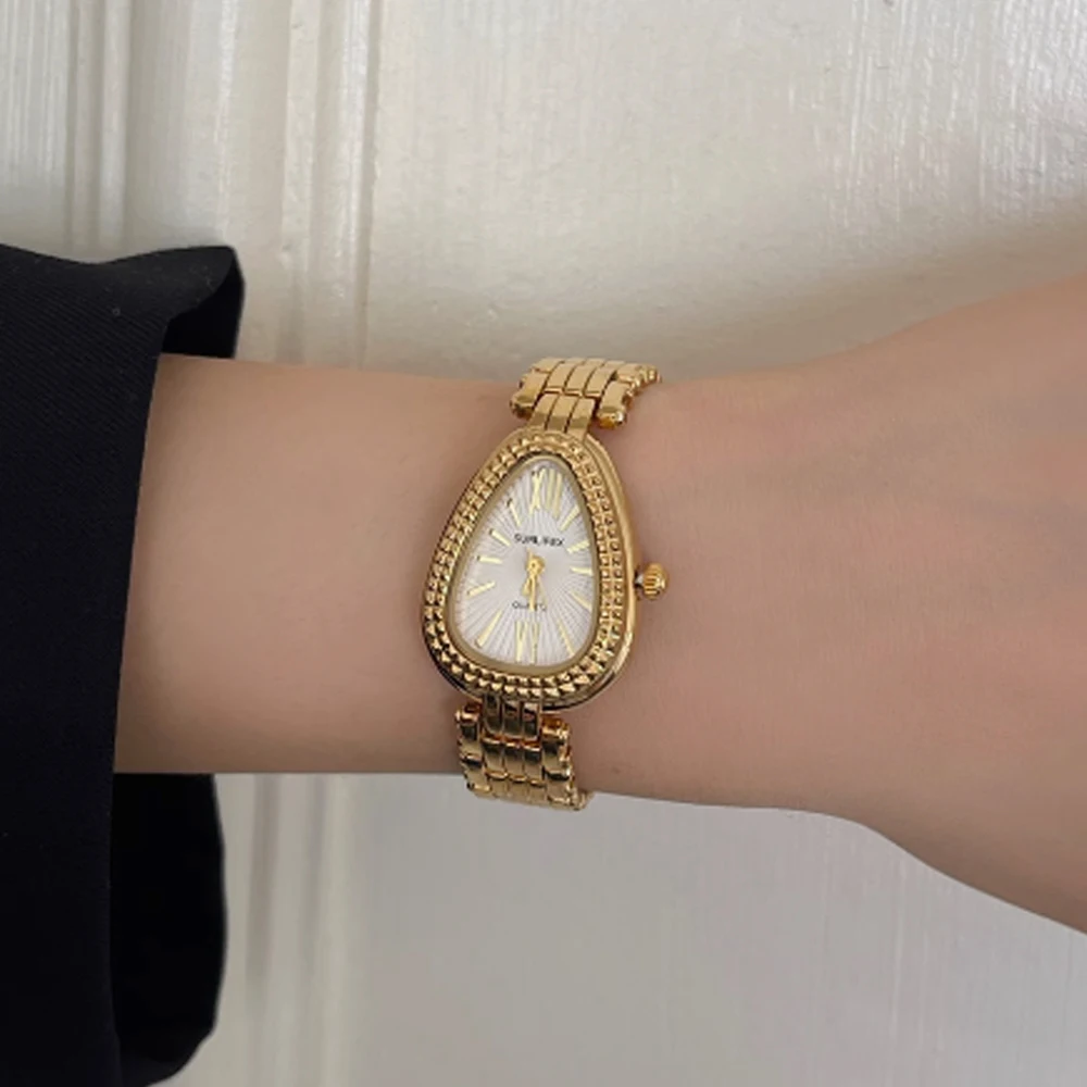Fashion temperament minimalist luxury retro irregular dial with gold strap with quartz women's watch