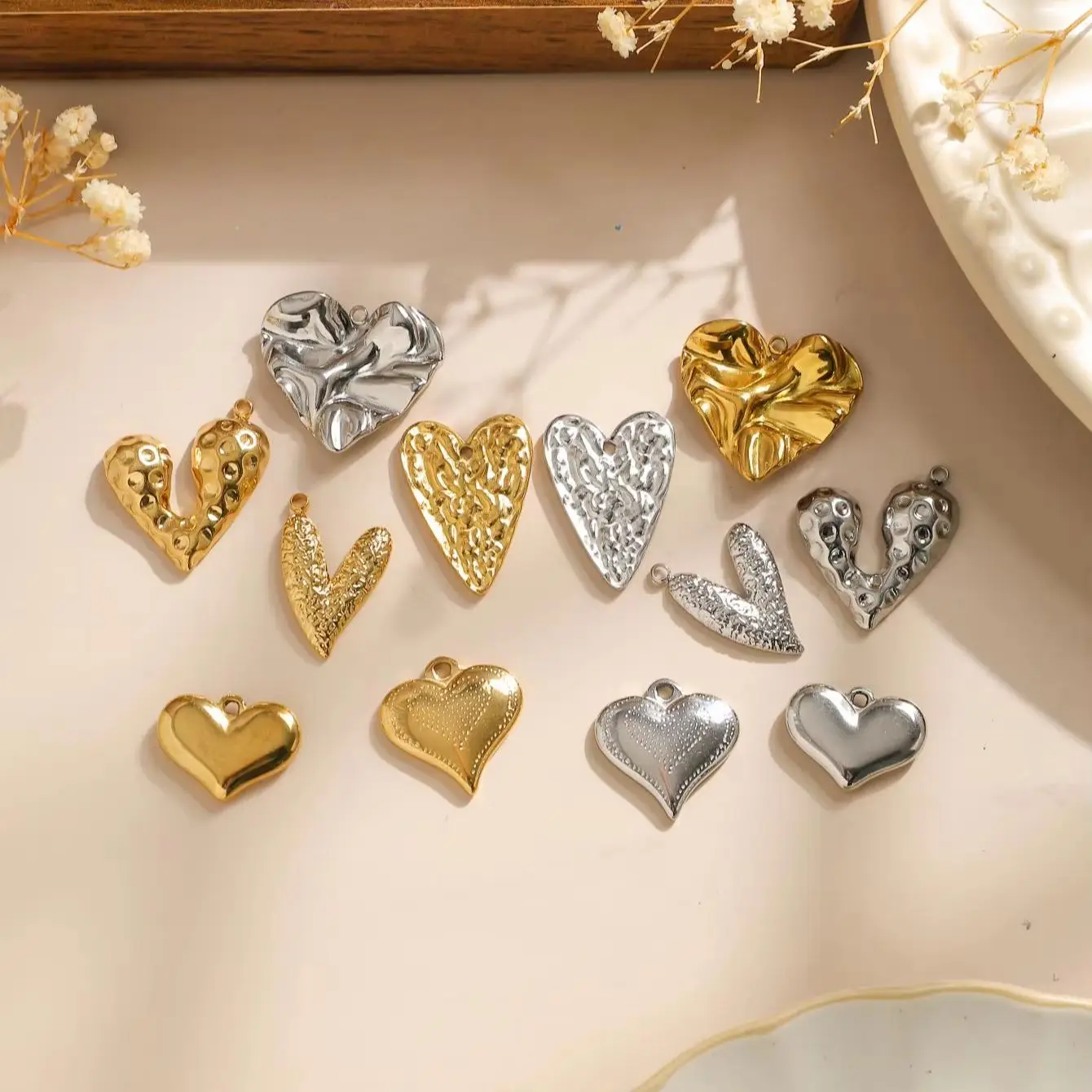 3-Piece Set: Assorted Heart-Shaped Stainless Steel Pendants – 18K Gold-Plated Heart Charms for Jewelry Making