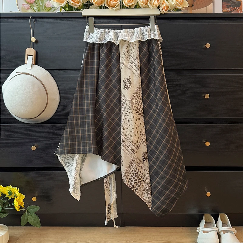 Chic Tassel Vintage Patchwork Bandana-Print Asymmetric Skirt with Lace Accents Eclectic Textures Bohemian Flair Sweet Girls Punk