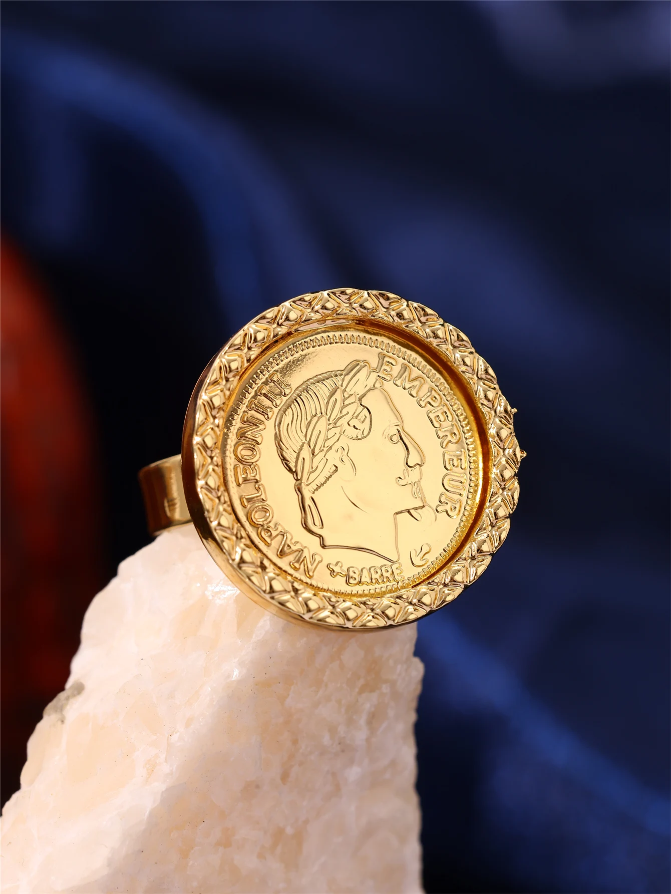 1 Piece of French-Style Napoleon Iii Vintage Ring with Diamond Pattern Twist and Wheat Spike Edge, Bridal Accessory, French-Style Vintage Exotic Jewelry