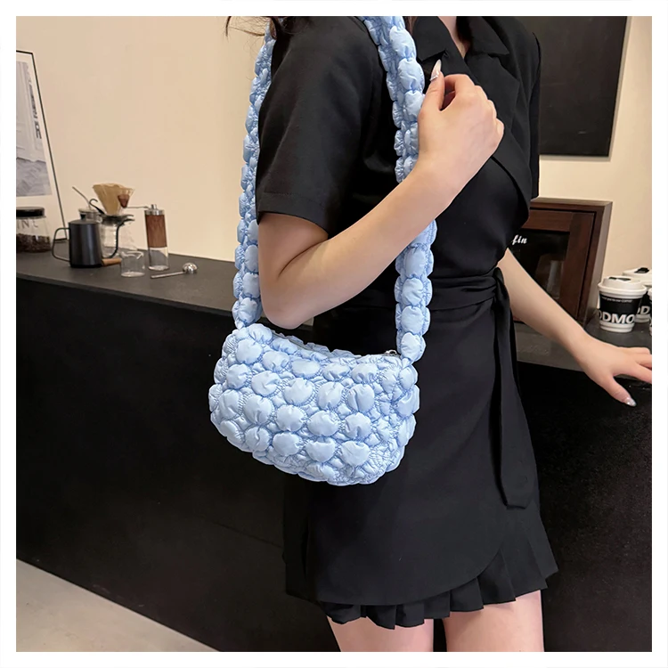 Trendy Cloud Nylon Tote Handbags and Purses Women Shoulder Crossbody Bags New Ladies Messenger Travel Bag High Quality