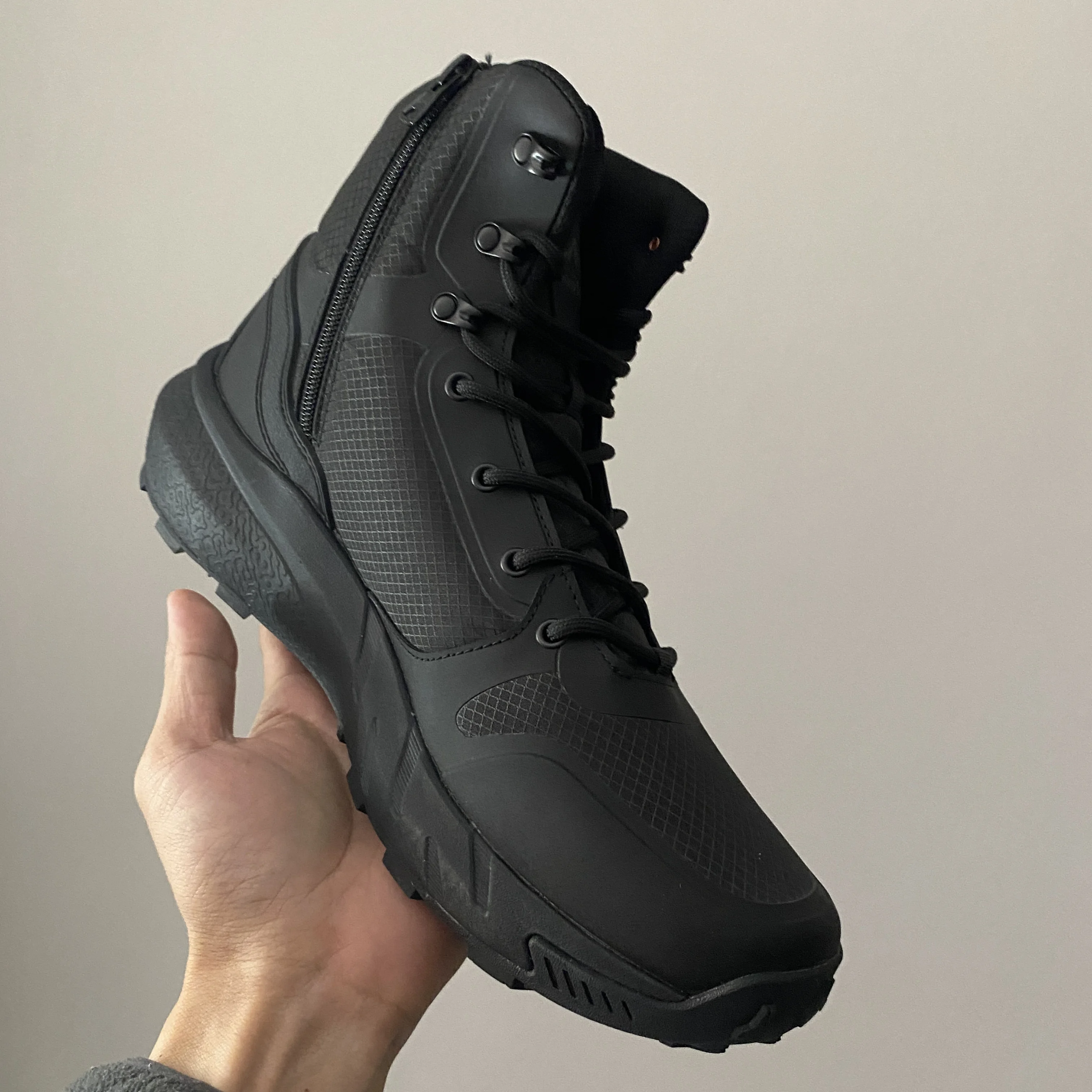 

Водонепроницаемые жесткие предметы для скалолазания на открытом воздухе, противоскользящие, впитывающие пот, мужские ветрозащитные пескозащитные походные ботинки большого размера