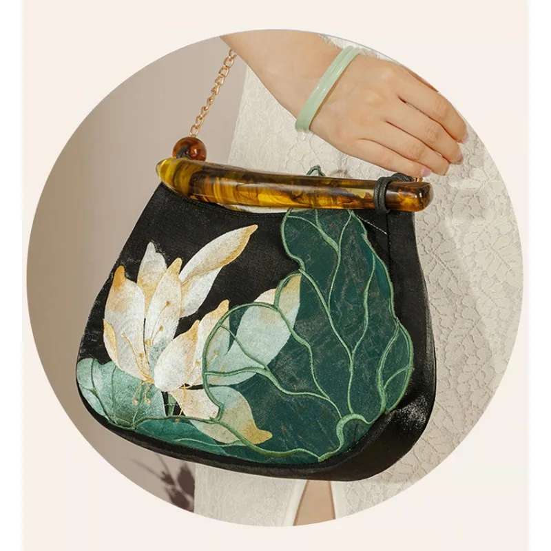 

2025 Vintage Embroidered Fabric Women's Handbag Fashion Dinner Wedding Shoulder Bag Guofeng Cheongsam Wearing Clutch Bag
