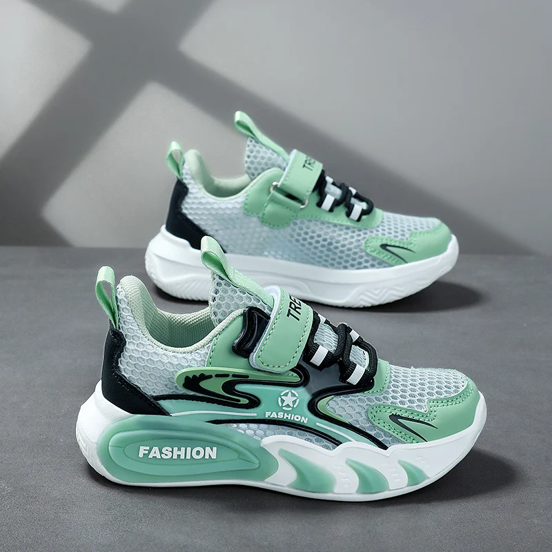 

Simple Fashion Children Sport Shoes Ventilated Inside Non Slip Base Outdoor Play Sneakers