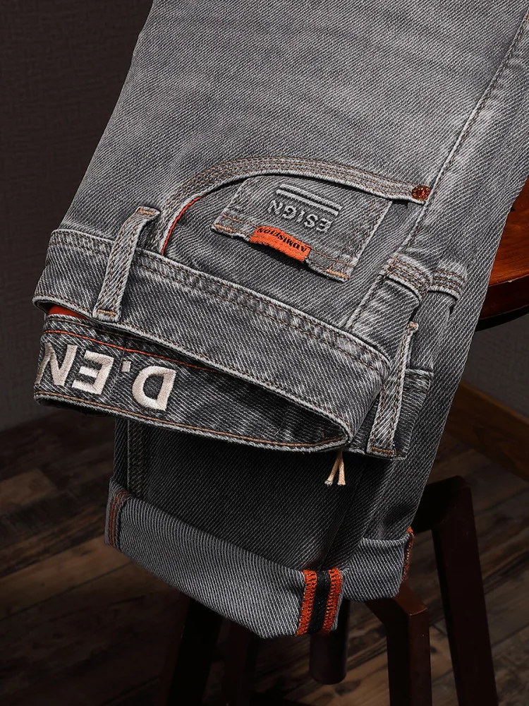 Pantalones vaqueros de tela de sarga suave de alta gama para hombre, pantalones elásticos pequeños de pierna recta, informales, a la moda, ligeros y de lujo