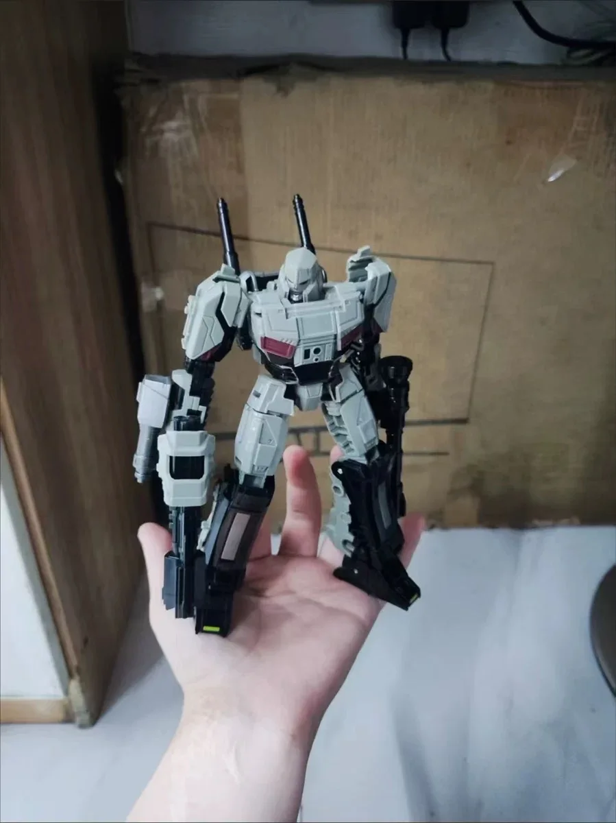 JINKE JK13 変換モデル変形 1 MG タンクメガタンク SS114 メタルメガトロン映画アクションフィギュアロボットモデルおもちゃ