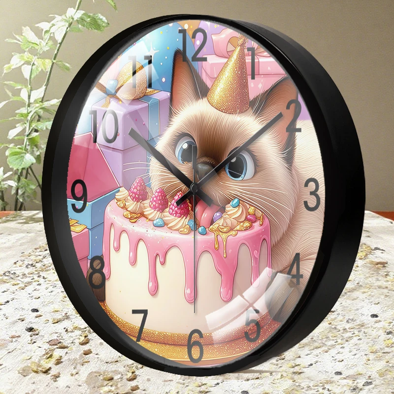 ساعة حائط معلقة على شكل كعكة كرتونية مستديرة صامتة على شكل قطة، مناسبة لغرفة المعيشة والمدرسة وغرفة الدراسة وغرفة النوم وهدايا الأطفال