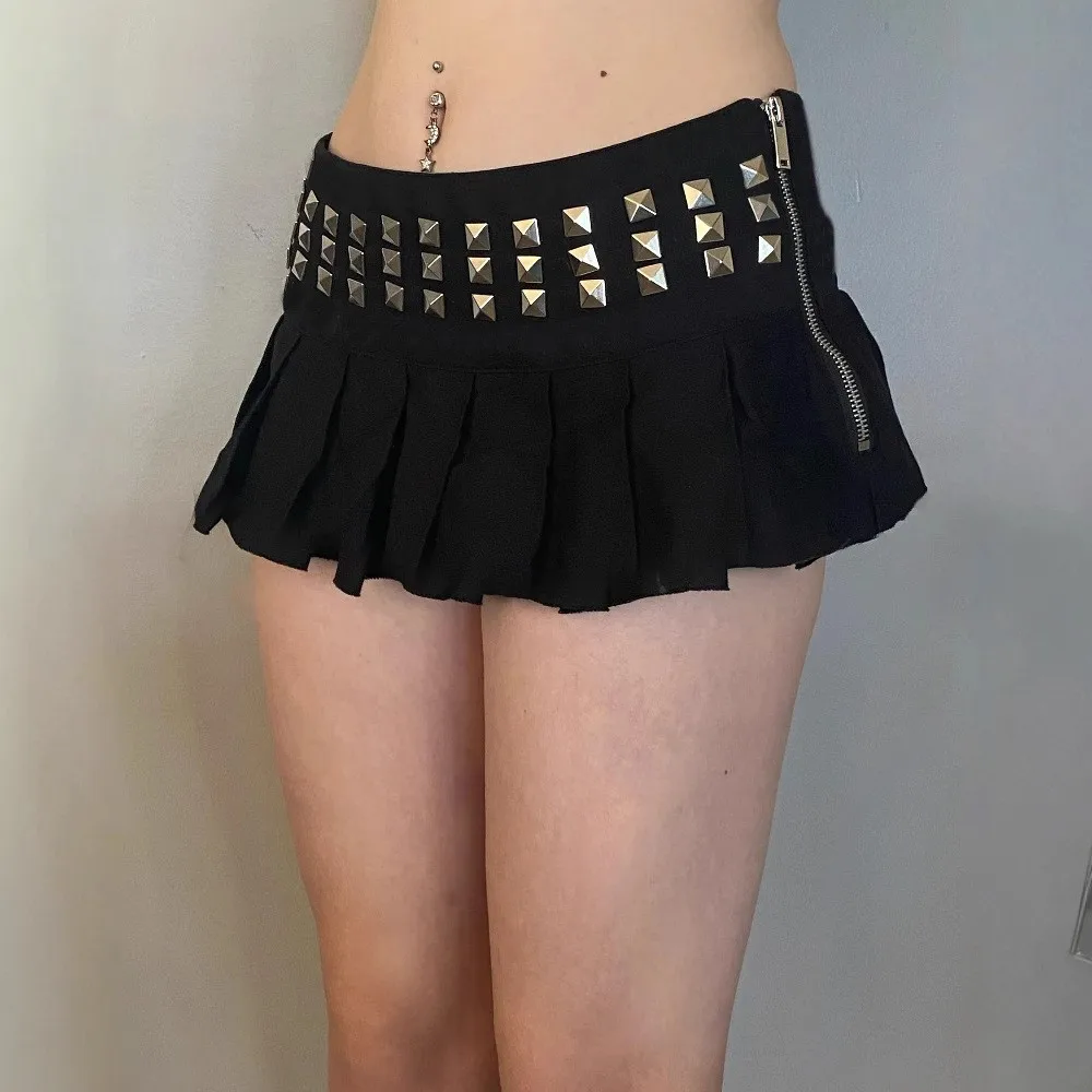 Women's Dress Korean Style Black High Waist Skirt Rhinestone Mini Skirt A Line Side Zipper Pleated Skirt Metal Studs Short Skirt