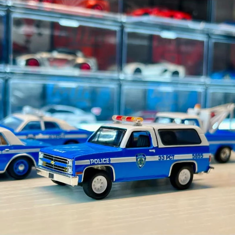 

greenlight 1:64 1985 Chevrolet K-5 BLAZER High Simulation Diecast Car Metal Alloy Model Car kids toys collection gifts W271