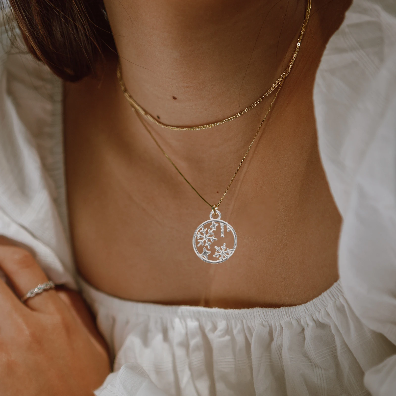 60 قطعة عيد الميلاد ندفة الثلج سحر الإبداعية Crafts بها بنفسك الحرف الزفاف ديكور مقاطع الشعر صنع المجوهرات سبيكة مجوهرات سحر