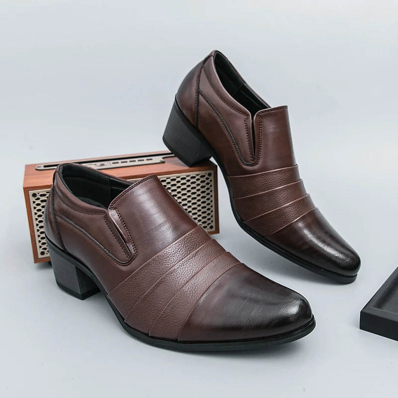 Retro Men High-heeled Loafers Black Brown Men Casual Comfortable Breathable Fashionable Small Leather Shoes Size 38-46 Men Shoes