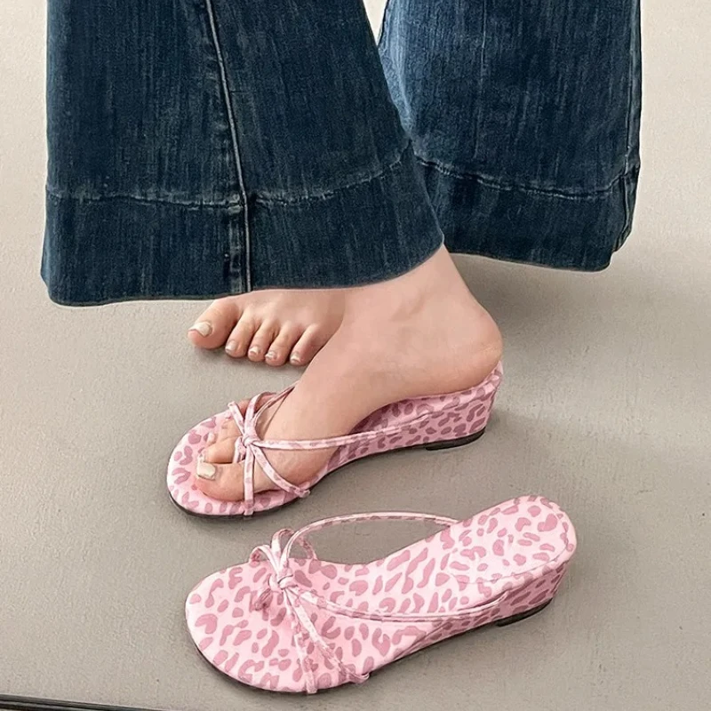 

Summer Women Wedges High Heel Slippers Outdoor Narrow Band Clip Toe Slide Ladies Casual Beach Vacation Dress Leopard Flip Flop