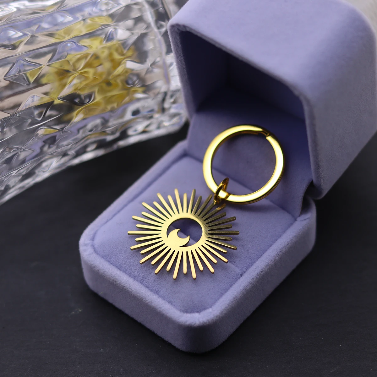 Sunshine Rays Crescent Pendant Keychain Jewelry Stainless Steel Waterproof Metal Accessories Fit Trend Key Ring Bag Decor Unisex