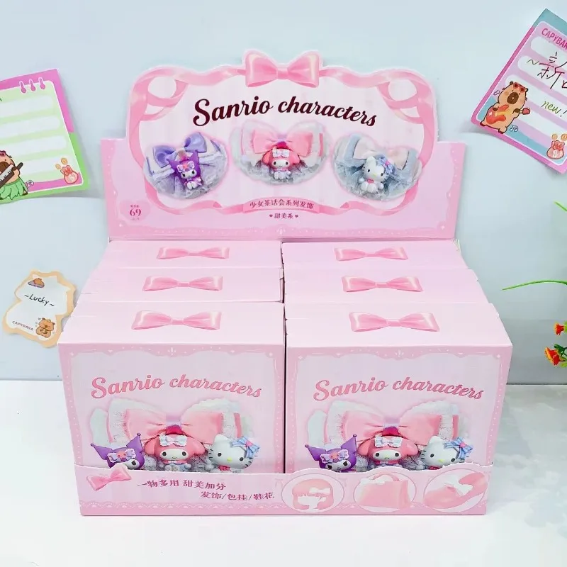 

Заколка для волос с персонажами Sanrio: Hello Kitty, Cinnamoroll, Kuromi, Melody. Детская игрушка-сюрприз в слепой коробке.