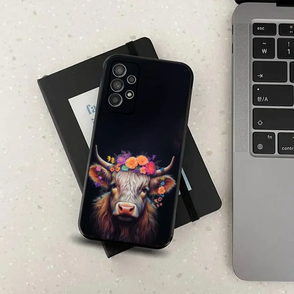 Cute Highland Cow Phone Case For Samsung S24,S21,S22,S23,S30,Ultra,S20,Plus,Fe,Lite,Note,10,9,5G Black Soft Cover
