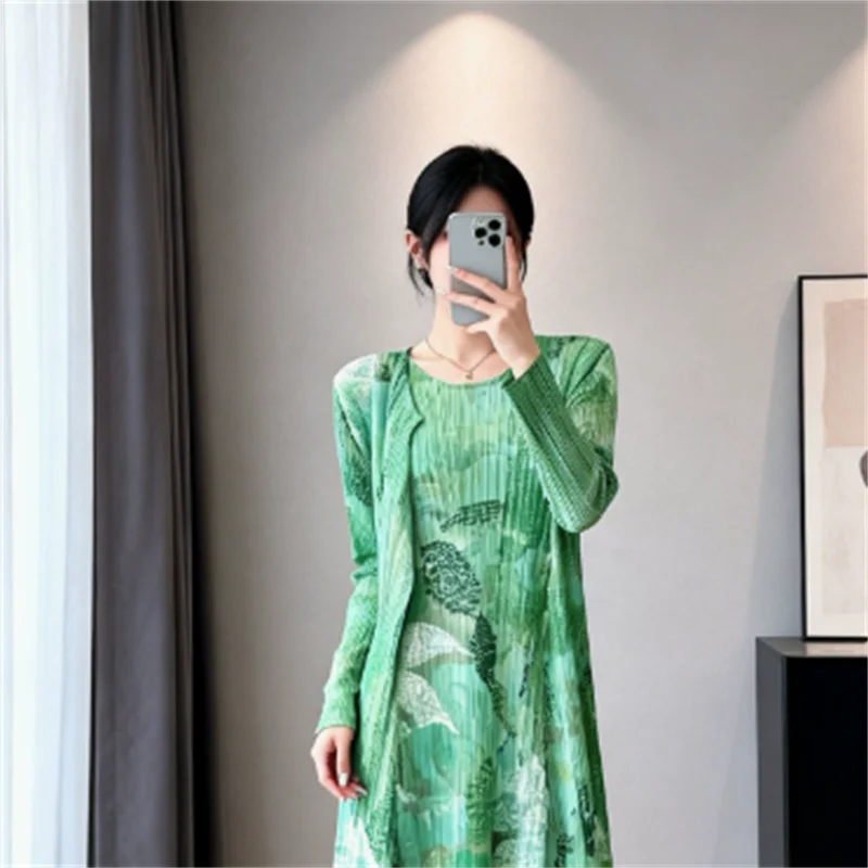 Miyake Pleated Women's Casual Tops 2026 New Japanese Design Fashion Printed V-neck Long-sleeved Cardigan Outer Wear