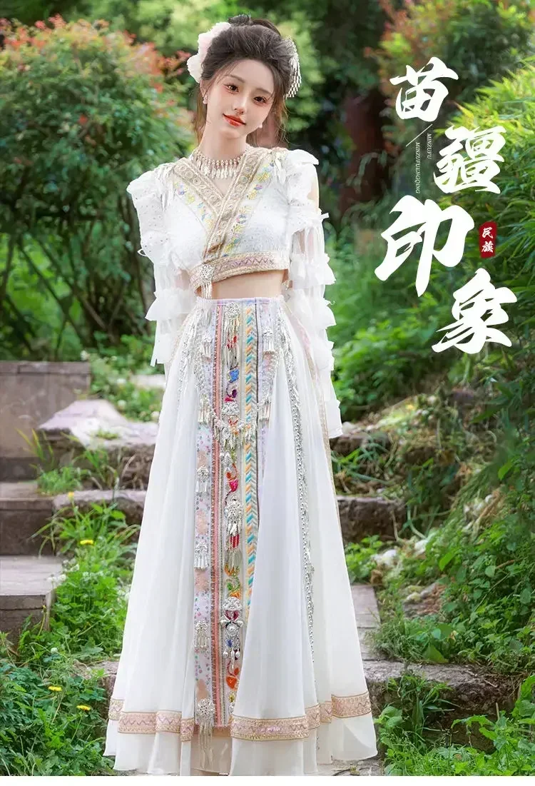 

2025 yunnan dali travel photograph set Chinese Hmongb ethnic style girl hanfu exquisite embroidery fairy bridesmaid gauze dress