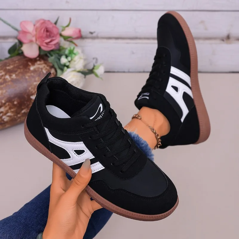 New Style Women's Lightweight Lace Up Sports Shoes 2025 Anti-Slip Casual Wear Flat Bottomed Fall Thick Soled Women Single Shoes