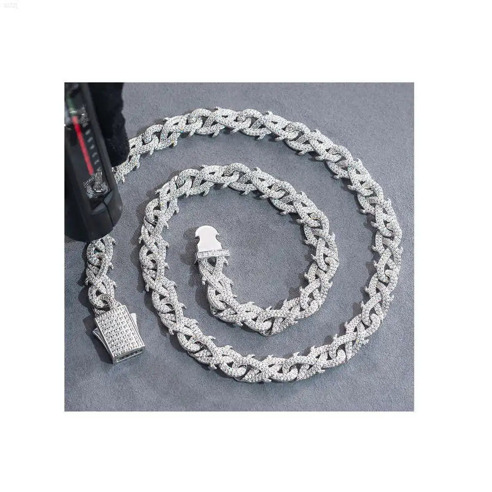 Bulk Selling Price Stainless Steel Necklace Moissanite Cuban Chain for Mens for Party Wear Use From India