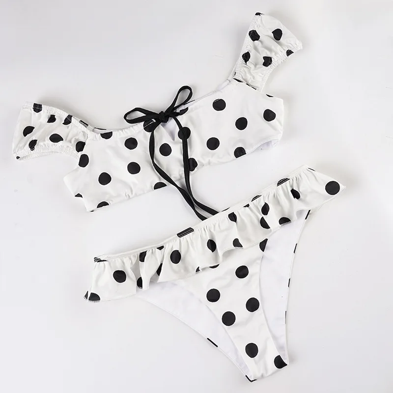 Costume da bagno bikini vintage a pois da donna con spalle scoperte e volant, due pezzi slim fit sexy Pure Desire, abbigliamento da spiaggia estivo