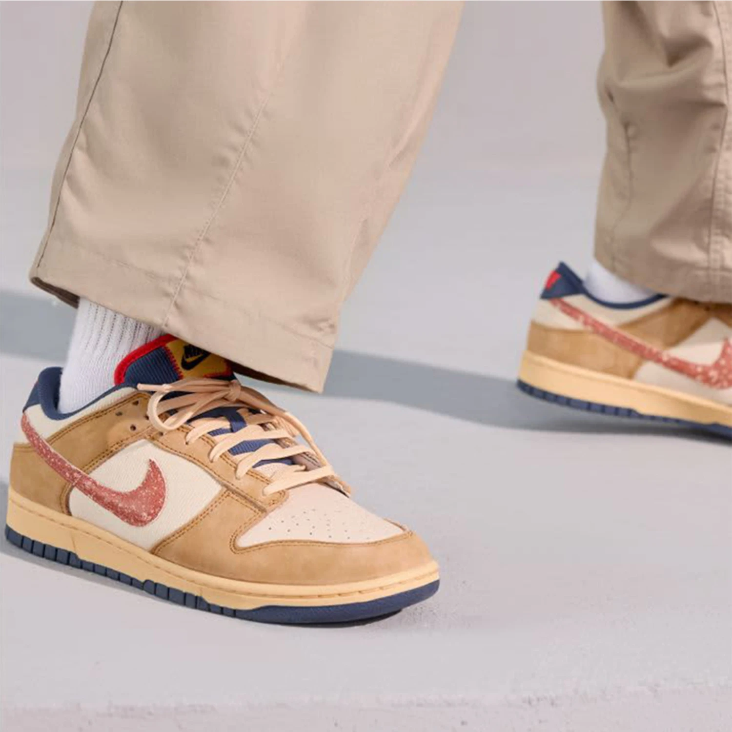 

Официальные легкие кроссовки Nike Authentic Dunk Low Retro SE унисекс в стиле ретро HQ3640-790