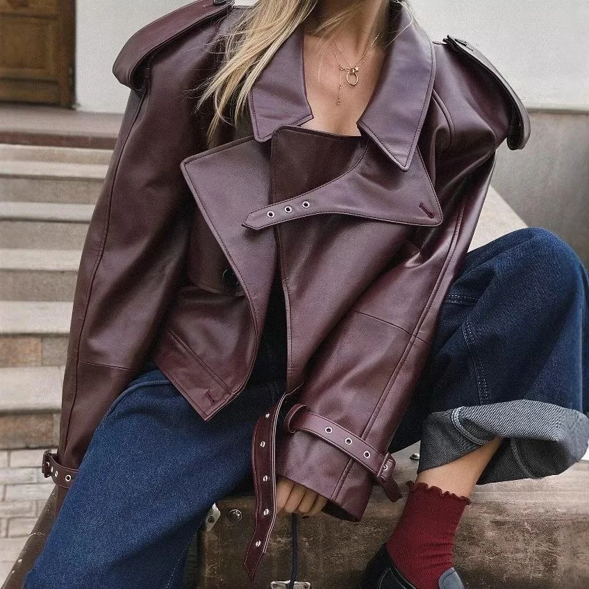 Giacca da moto in pelle di pecora da donna, stile streetwear transfrontaliero, cappotto corto in PU effetto 3D per donne di mezza età