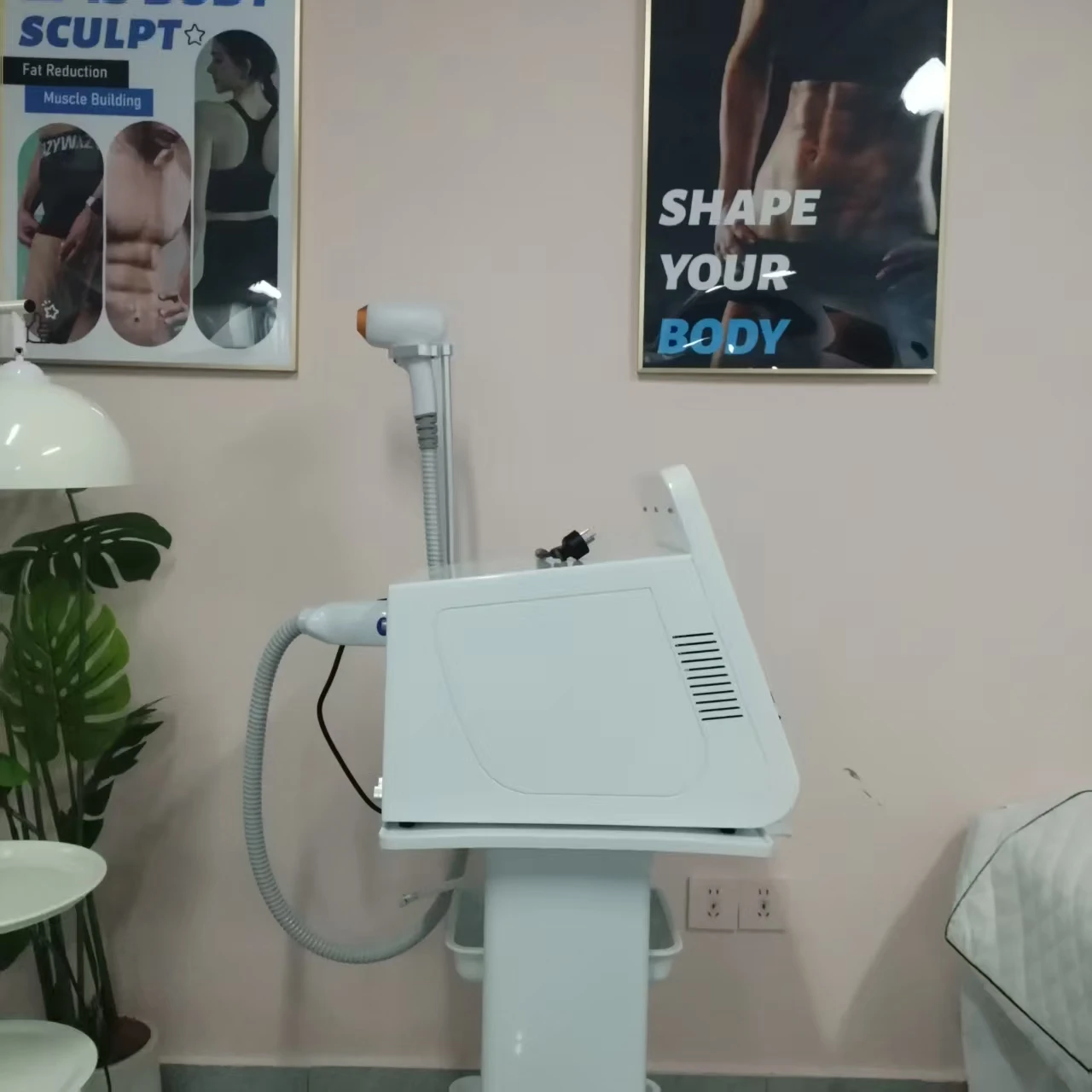 Real High End Ice Titanium Epilation Hair Removal Machine 3 Wavelength 755 808 1064 Diode Laser Permanent Hair Removal