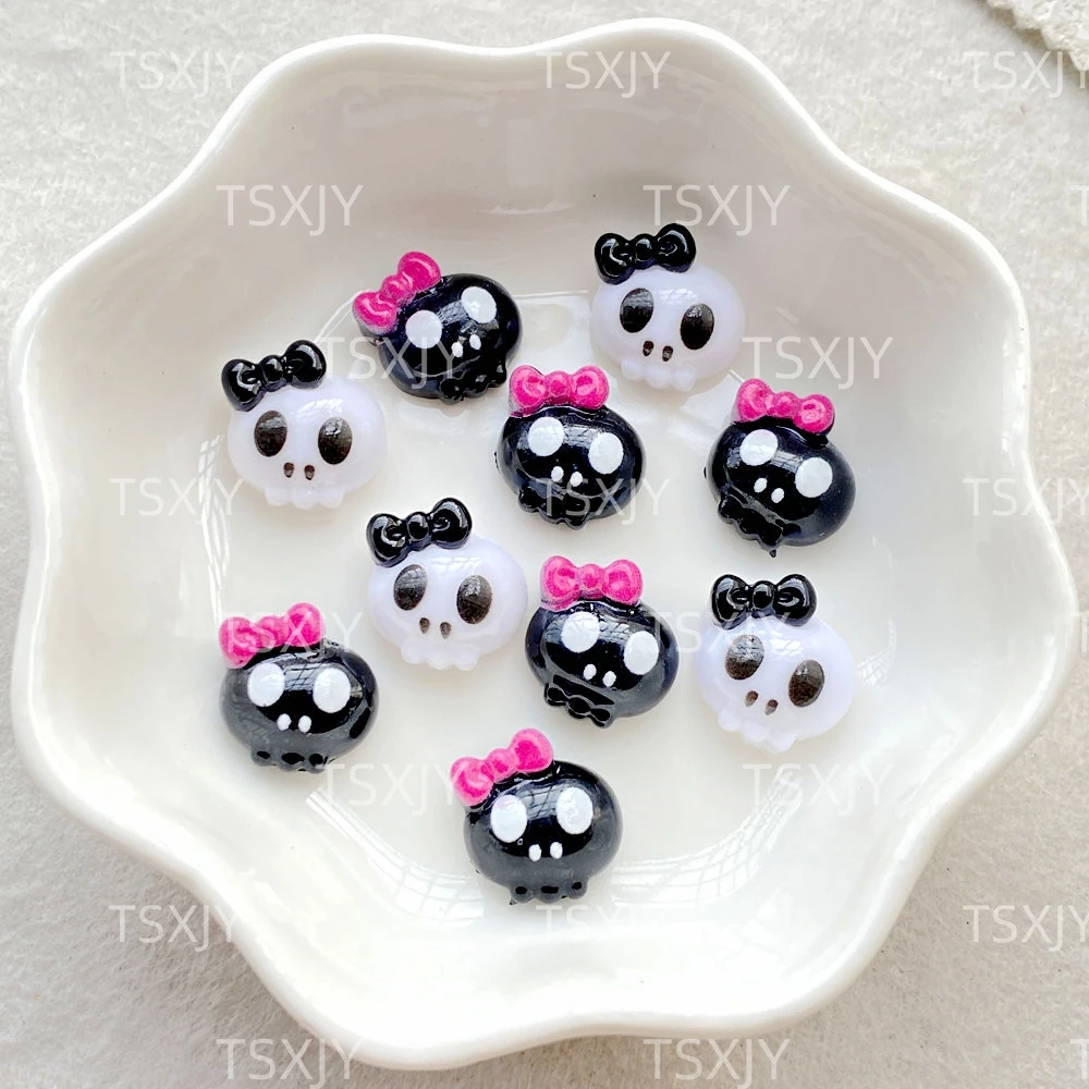 30 Stücke Harz Nette Mini Cartoon Halloween Schädel Nail art Flatback Stein Sammelalbum Figuren DIY Schmuck Zubehör Handwerk