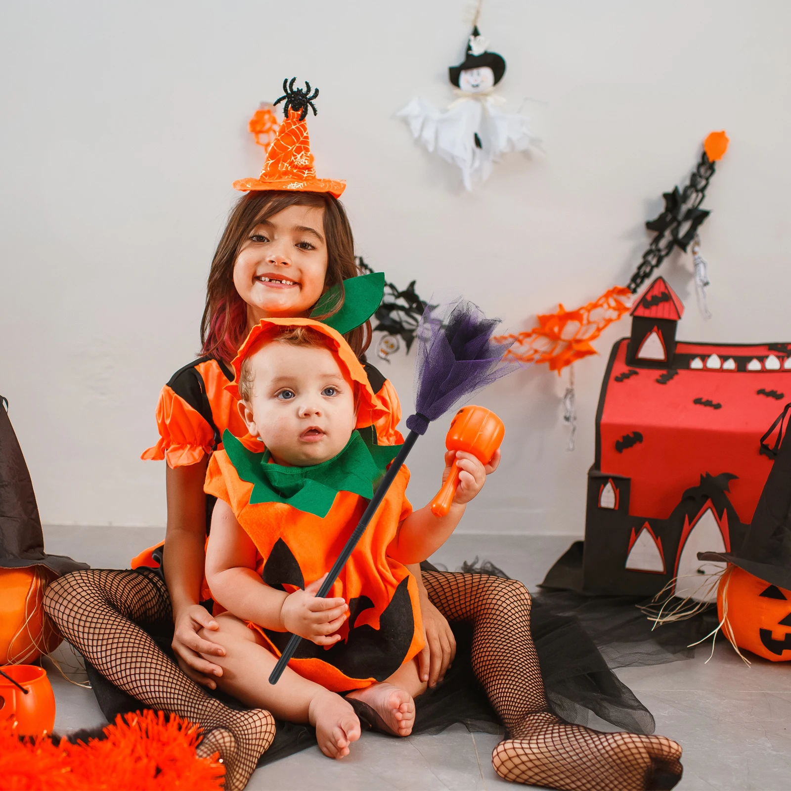 

Halloween Broom Prop Supplies Witch Broom Costume Accessory Lightweight Easy to Hold Creative Backdrop Decoration