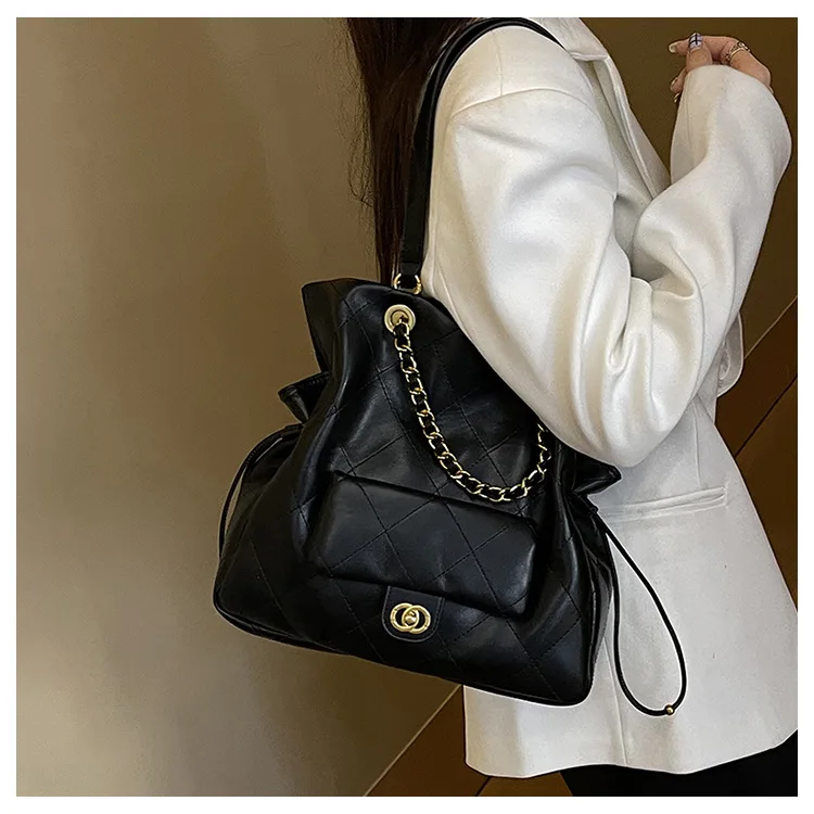 

2025 Spring Summer Tote Bag, Chic Oversized Underarm Purse, Big Capacity Shoulder Bag for Women, Versatile Casual & Beach Bag