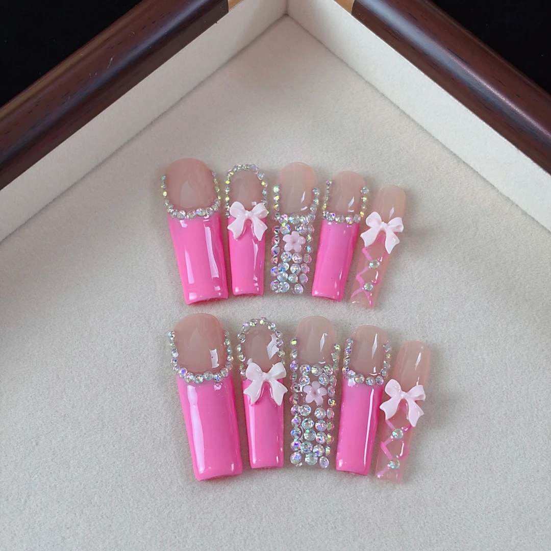 10pcs High-end Pink girl style, hand-painted patterns, three-dimensional bow, dazzling cluster of diamonds handmade fake nails
