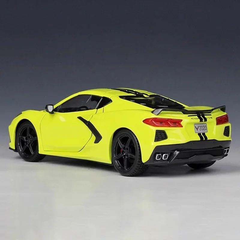 1:24 Maisto Chevrolet Corvette Stingray Z51 Sports Diecast Model Edition Pickup Alloy Luxury Vehicle Toys Collection Gift