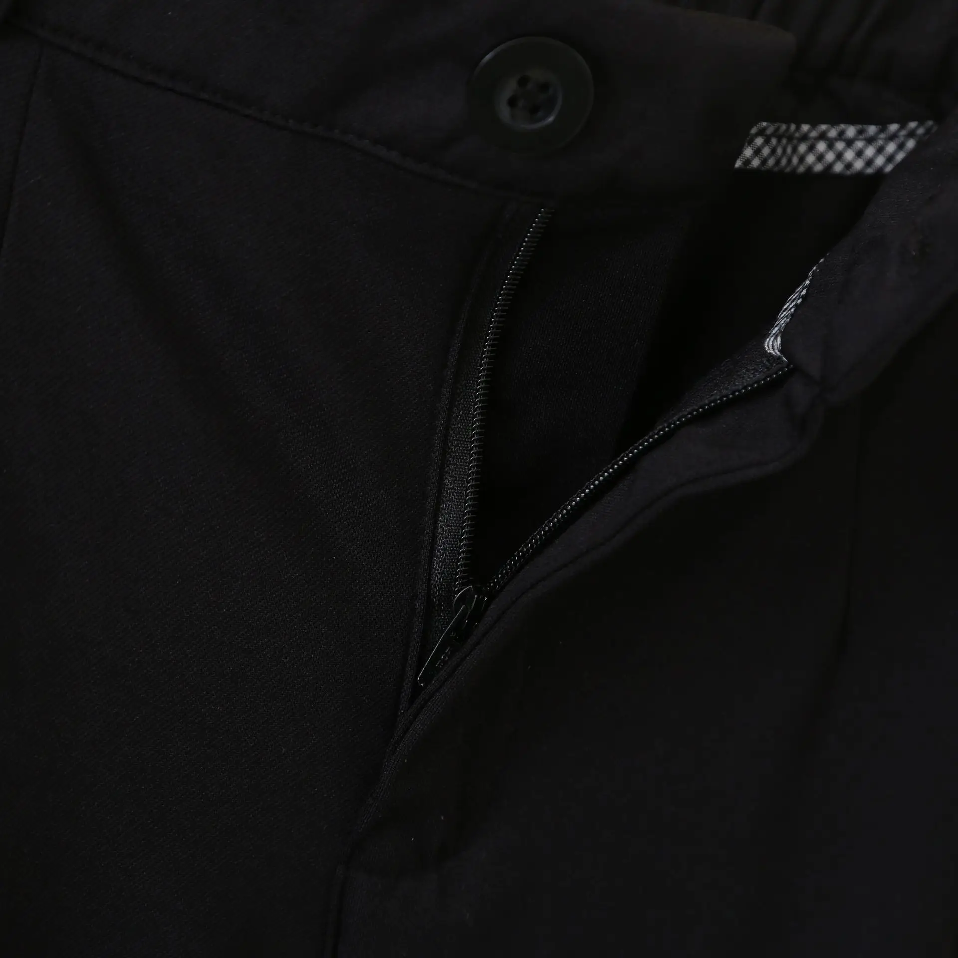 2025 حجم كبير سراويل نسائية سوداء صيفية نمط جديد 100 كجم عصرية رقيقة من الحرير الجليدي سبليت ليوبارد طباعة قيعان 353