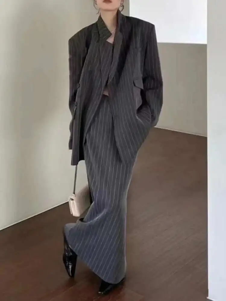 KWTX Mode Gestreiften 2-teiliges Set frauen Asymmetrische Taste Design Hohe Taille Mid-länge Sets Weibliche Kleidung 2025 frühjahr Neue