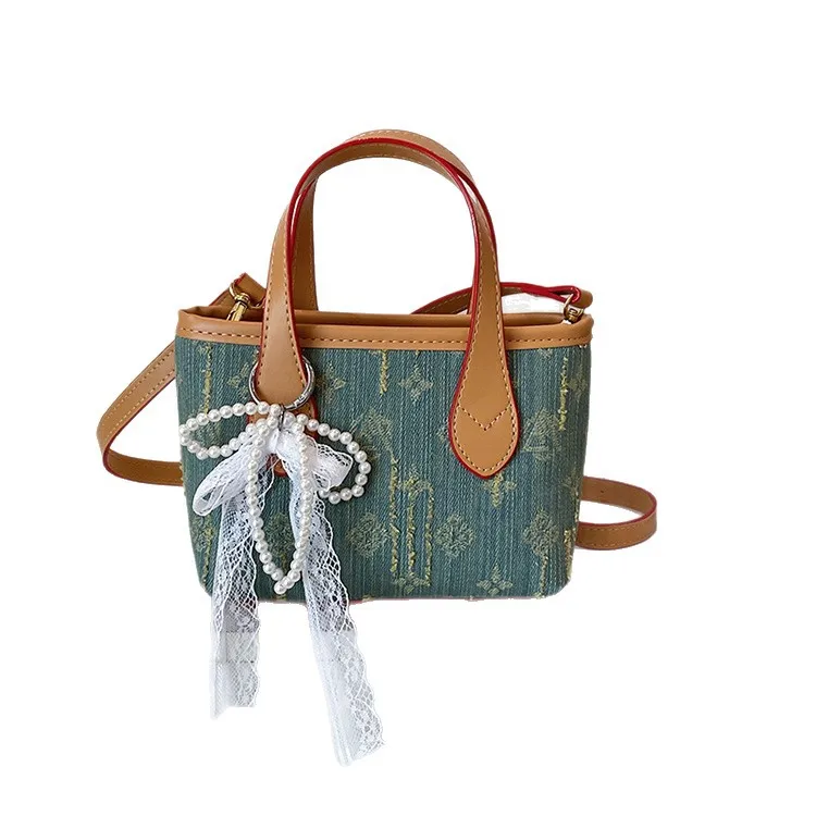 ‌ حقيبة يد من قماش الدنيم والقماش لعام 2025 - حقيبة عمل كروس/محمولة باليد، محفظة كتف واسعة وخفيفة الوزن وعصرية للنساء