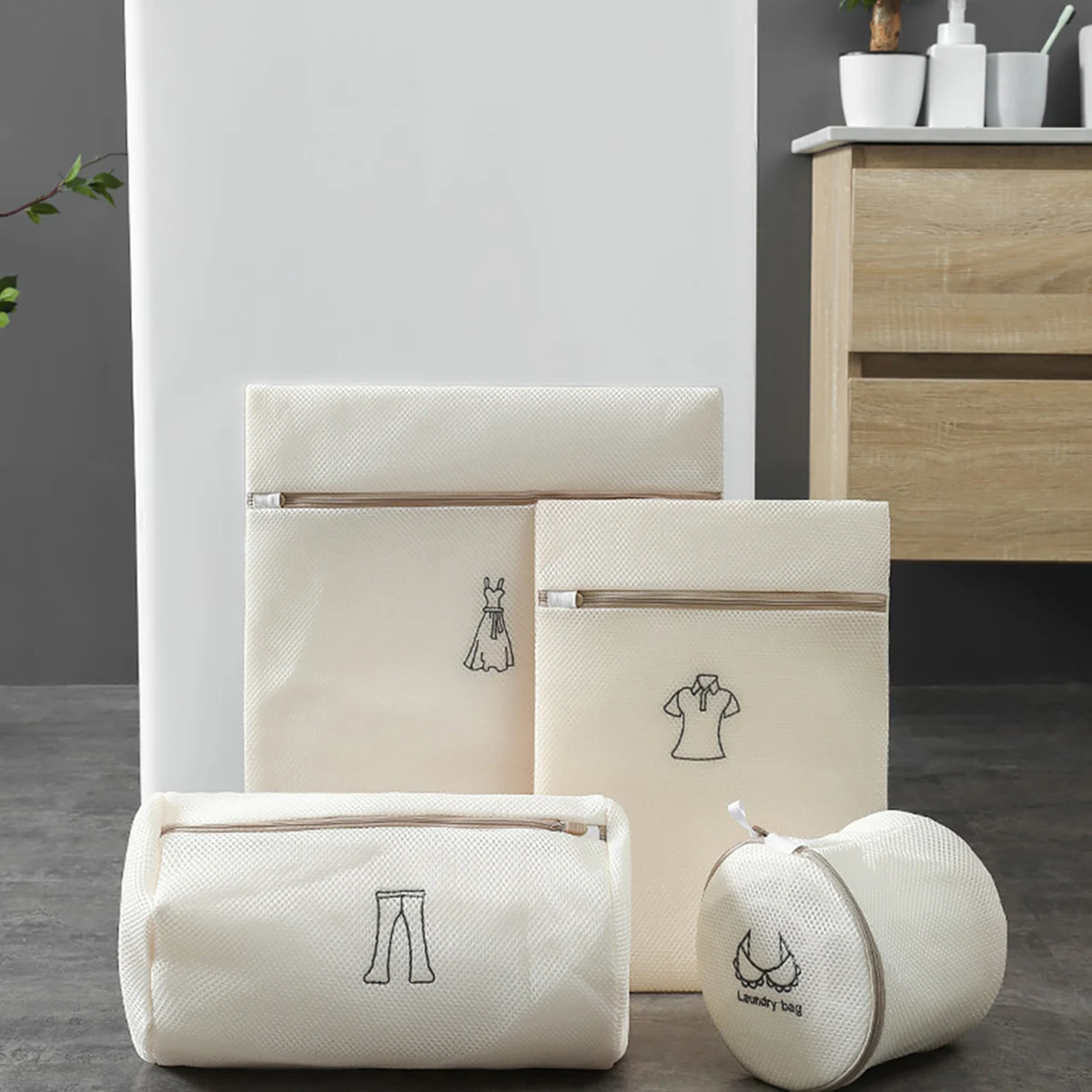 

6Pcs Wash Care Bag Set Mesh Laundry Bags for Delicates Protection Against Tangling and Color Bleeding in Washing Machine