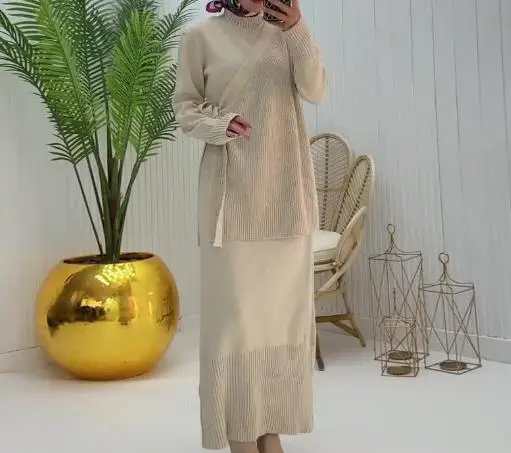 

Элегантный женский комплект трикотажной юбки с круглым вырезом, простой вязаный галстук с круглым вырезом, вязаный топ с длинными рукавами, свободная юбка с высокой талией