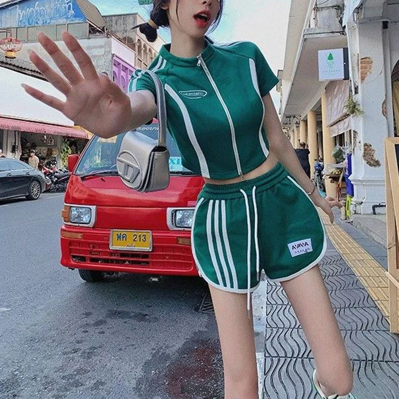 Sweatshirts Summer New Women\'s Stand Collar Contrast Color Spliced Striped Zipper Stylish Slim Short Sleeve Elastic Shorts Sets