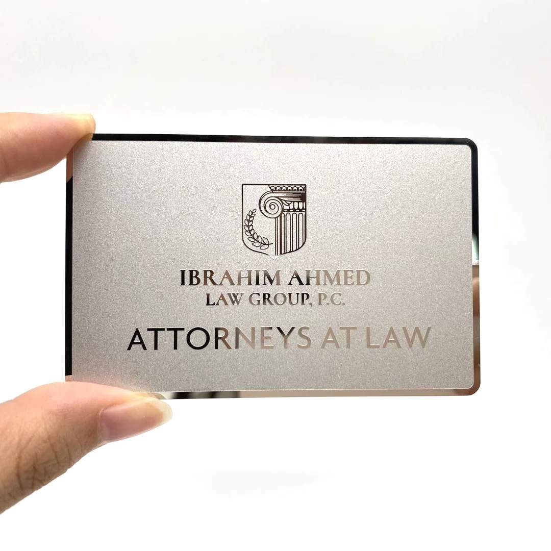 Aangepaste query Aangepast logo Roestvrij staal Tagmo-kaart Titanium Staal Koper Metaal Id Ic Smart Rfid Chip Metalen visitekaartjes w