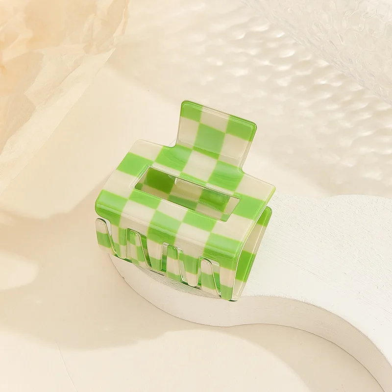 

1pc of Checkered Print Hair Clip, Spring and Summer, Outdoor Sports Hair Clip, Small Hair Accessory, Candy Colour