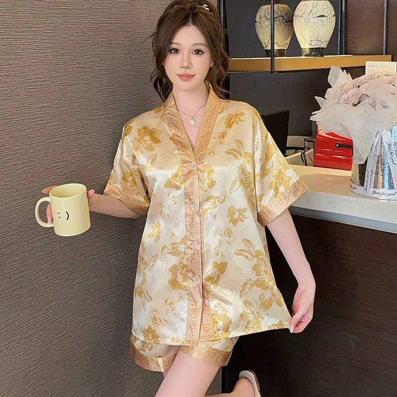 أنيقة الساتان فراشة طباعة الجليد لباس نوم من الحرير قصيرة الأكمام ملابس المنزل مجموعة للنساء الصيف نمط جديد رقيقة قطعتين دعوى