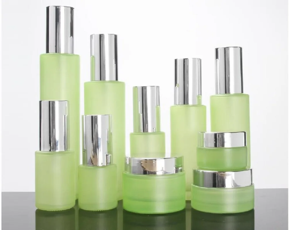 Butelka szklana matowa/zielona/niebieska 80ml srebrna nakrętka z pompką serum/balsam/emulsja/podkład/gel/toner nawilżający opakowanie kosmetyczne do skóry