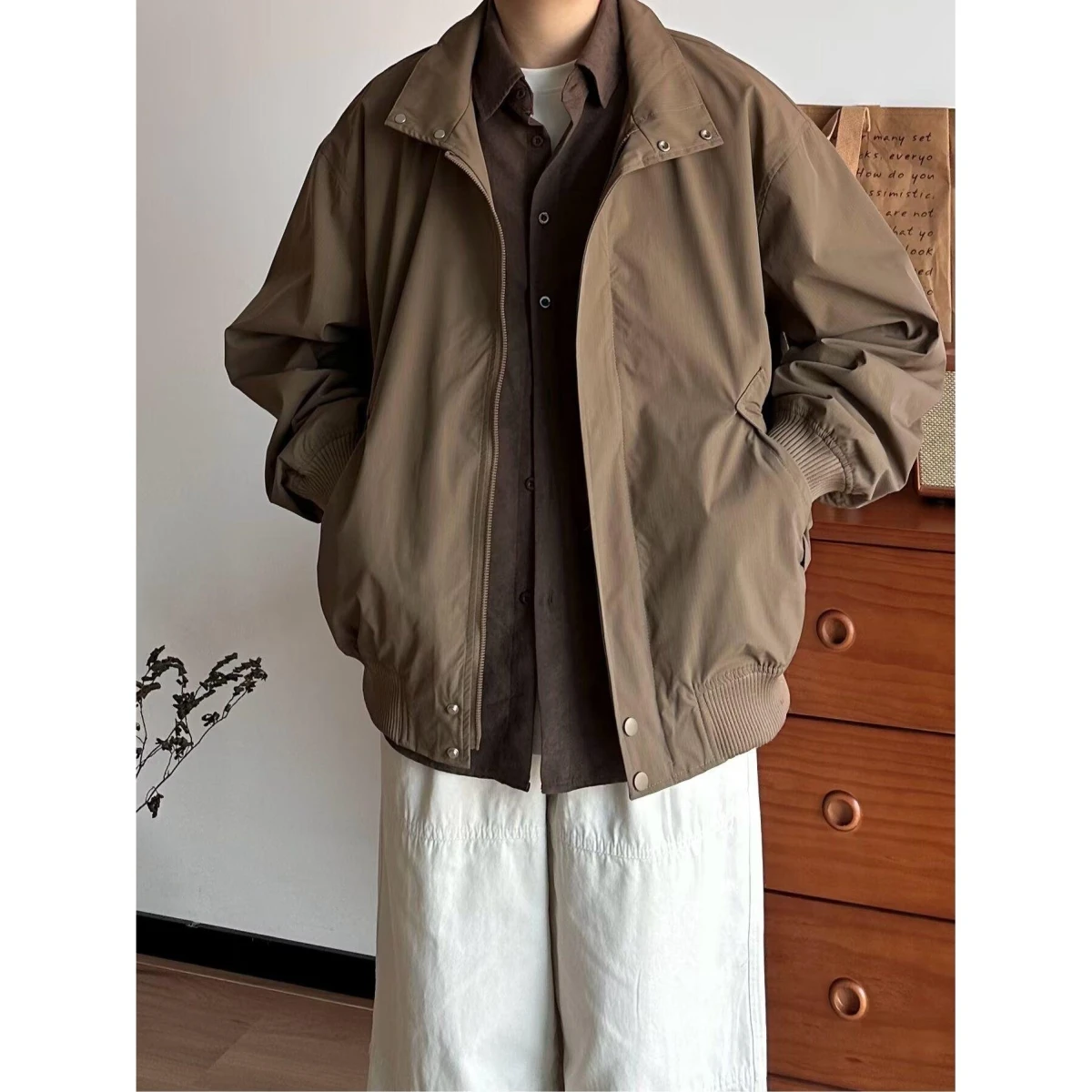 

Loose Fit American Sle Harington Jaet Men's Stand Collar Baseball irt Couple's Khaki Cleanfit Outerwear for Autumn Winter