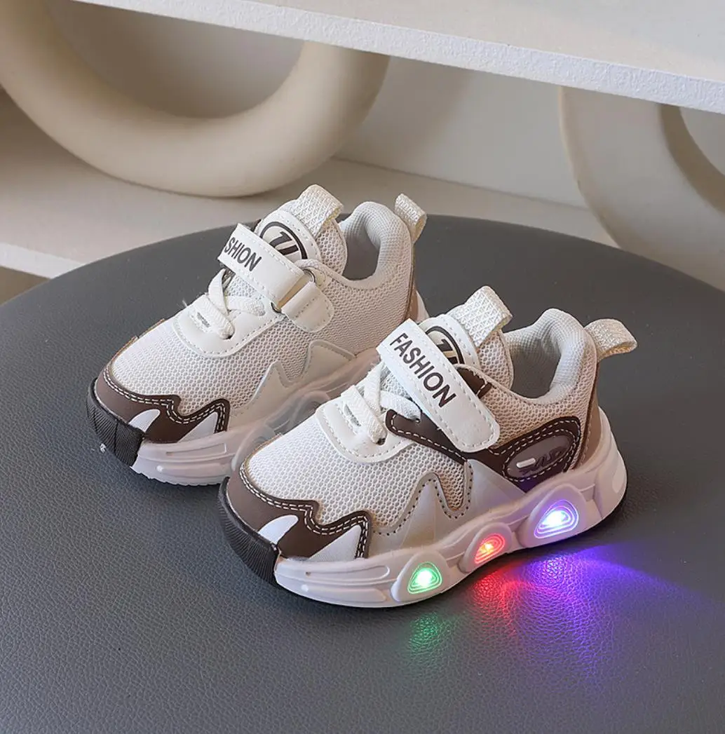 2024 New Style Children Baby Shoes Boys Girls Mesh Bbreathable Lightweight Casual Sneakers Toddler Kids Led Light Running Shoe