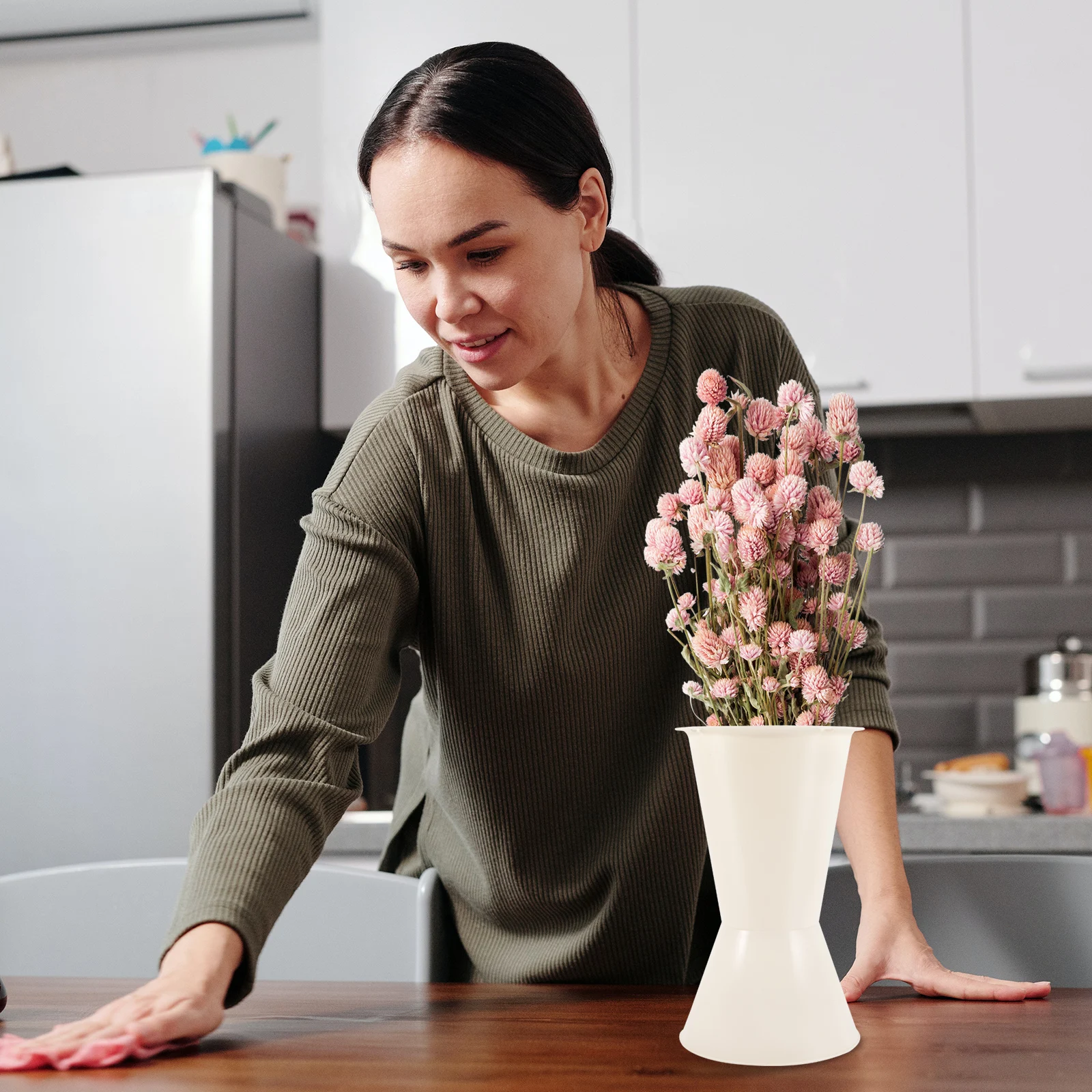 

10 Pcs Wedding Decor Bouquet Base Holder Stand for Table Decorative Floral Flower White Display Supplies Holders Flowers