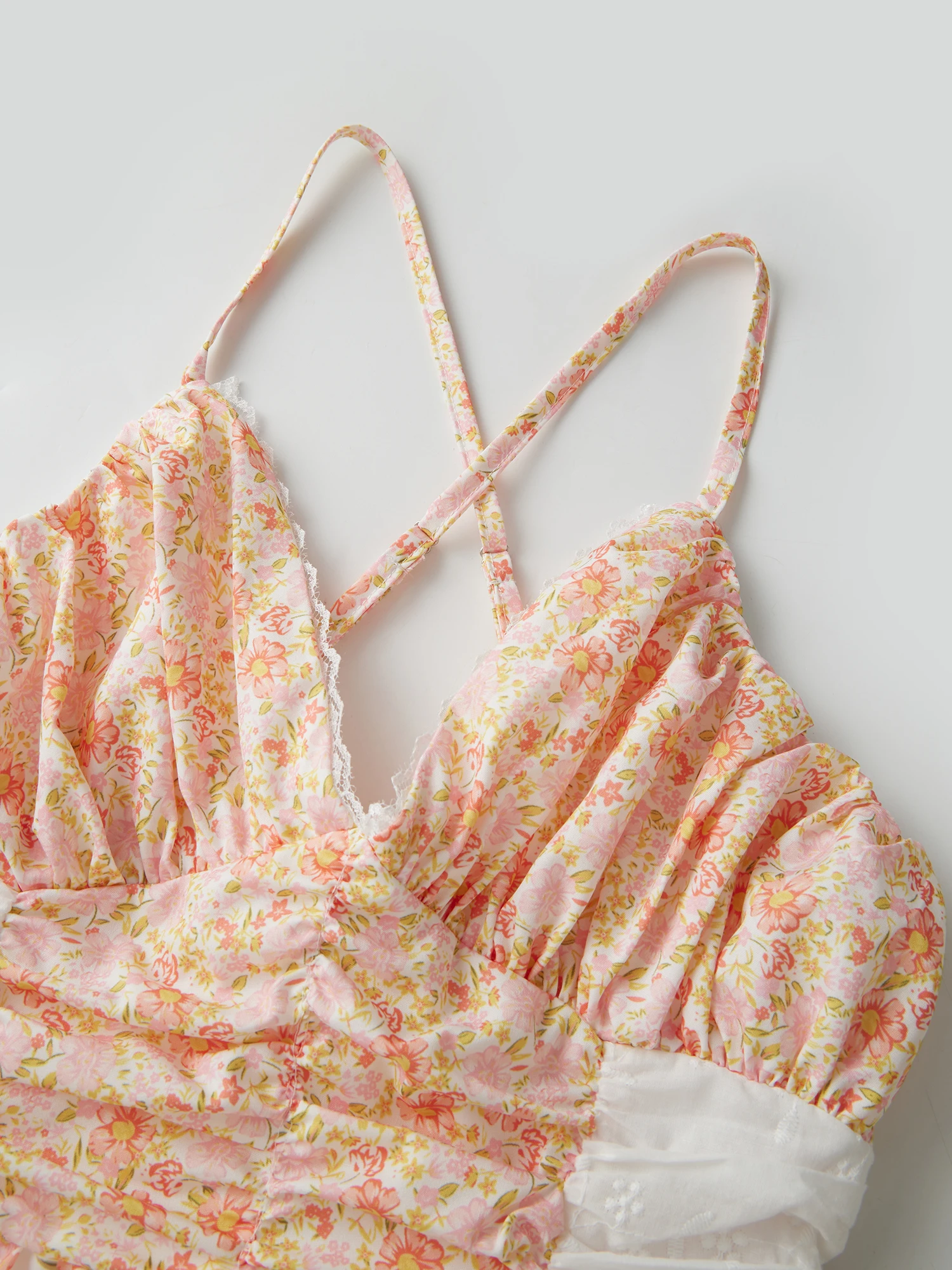 Vestido maxi estilo boho feminino com estampa floral e design de babados em camadas sem mangas com alça espaguete vestido de férias