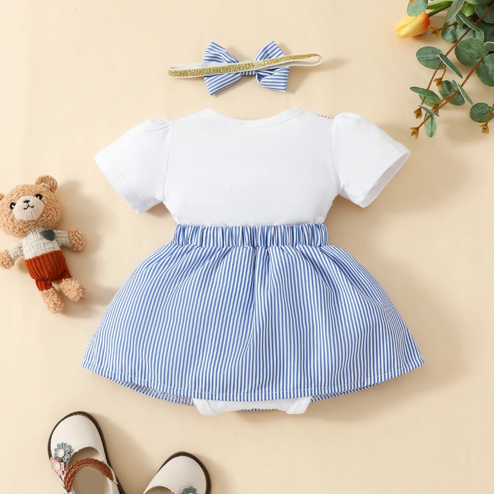 Baby Girl\'s 2pc Adorable Cartoon Bear Bodysuit & Striped Skirt Set with Matching Bow Headband - Perfect for Playtime & Vacations