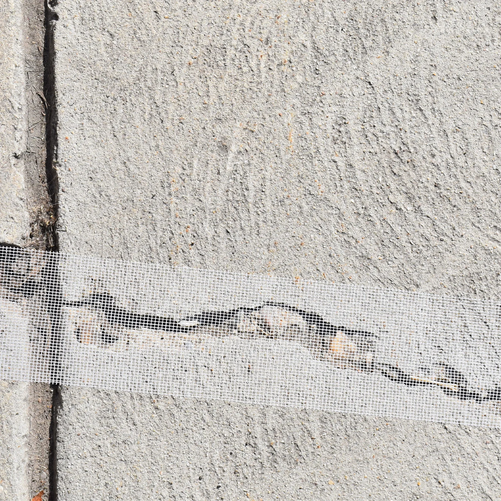 

Self Adhesive Drywall Mesh Tape For Crack Sealing Wall Floor Gaps Repair Corner Edges Patching Tool Garden Flooring
